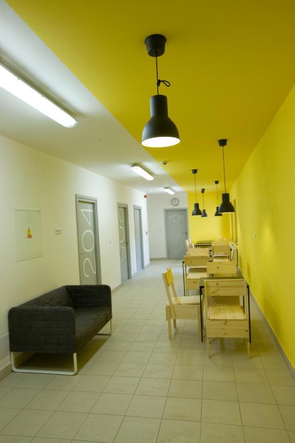 Hostel U Zlateho Kohouta Kroměříž Екстериор снимка